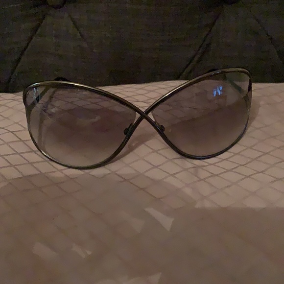 Tom Ford Sunglasses - Picture 5 of 7